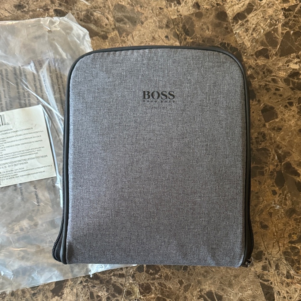 BOSS Charcoal Folding travel bag